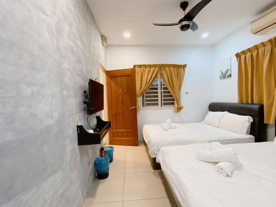 B02 Istimewa Bungalow Homestay In Pandan Holiday home Johor Bahru