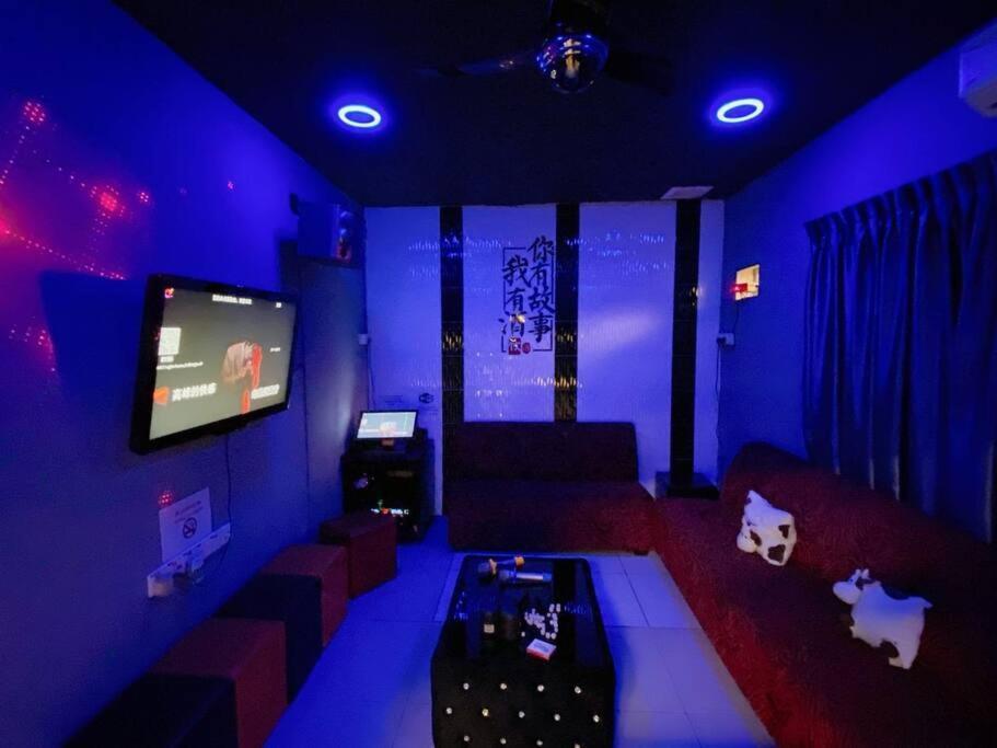 B02 Istimewa Bungalow Homestay In Pandan Holiday home Johor Bahru