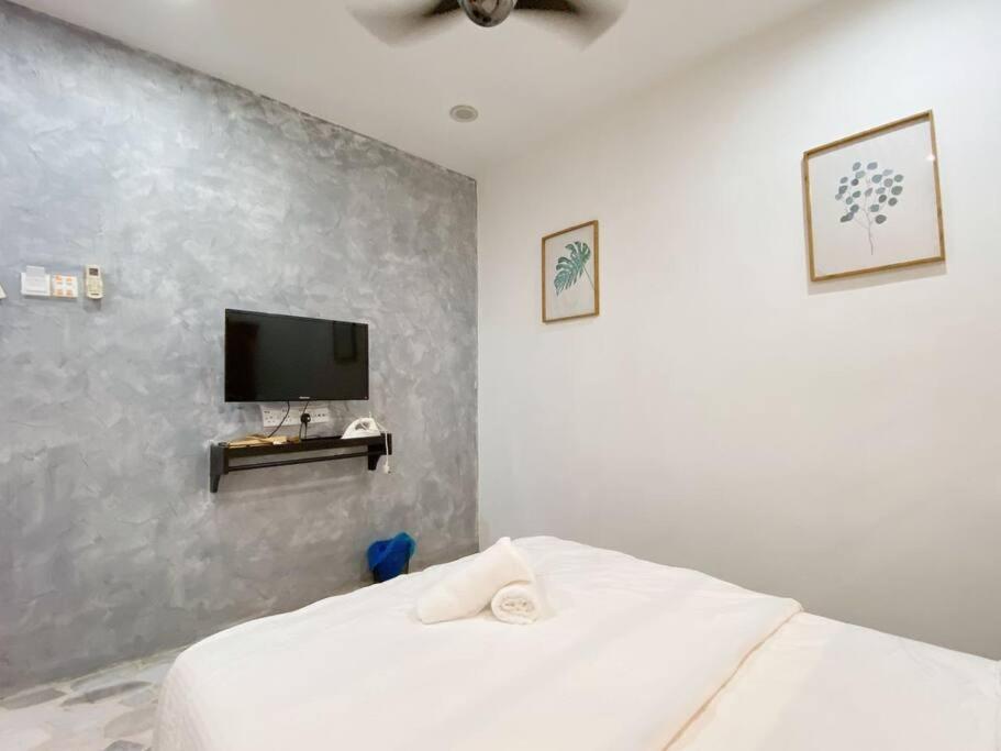 B02 Istimewa Bungalow Homestay In Pandan Johor Bahru
